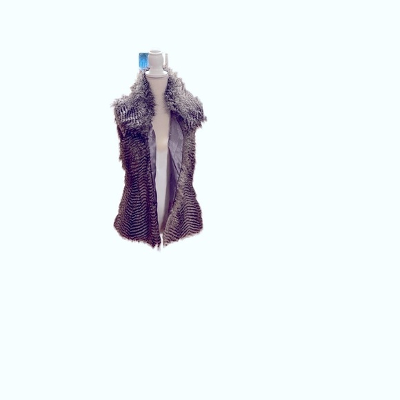 Unbranded faux fur vest. - Picture 2 of 9